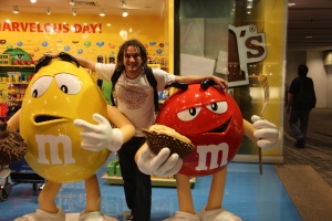 Meeting my idols. Red and Yellow!!!! Changi Airport has it all!